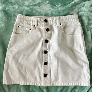 Women’s white denim mini skirt waist 27